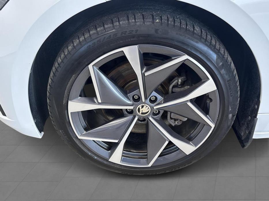 SKODA Enyaq 2023