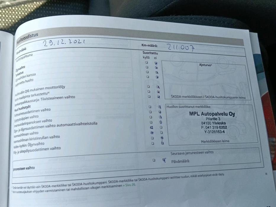 SKODA Superb 2011