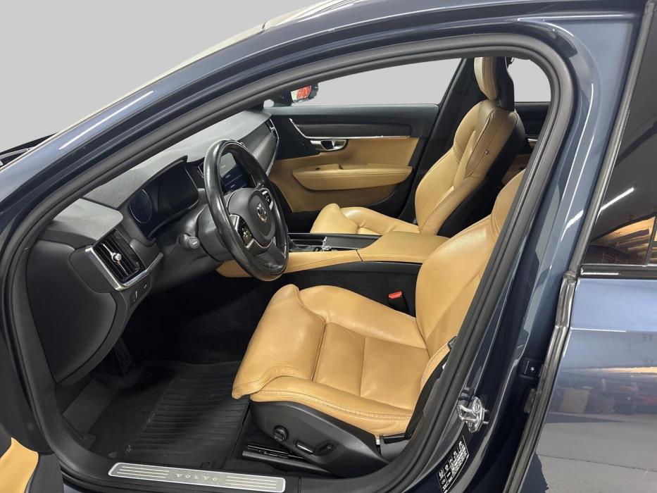 VOLVO V90 Cross Country 2018