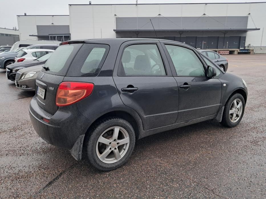 SUZUKI SX4 2011