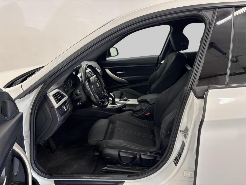 BMW 320 Gran Turismo 2016