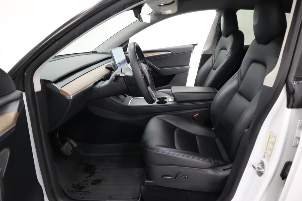 TESLA Model Y 2021