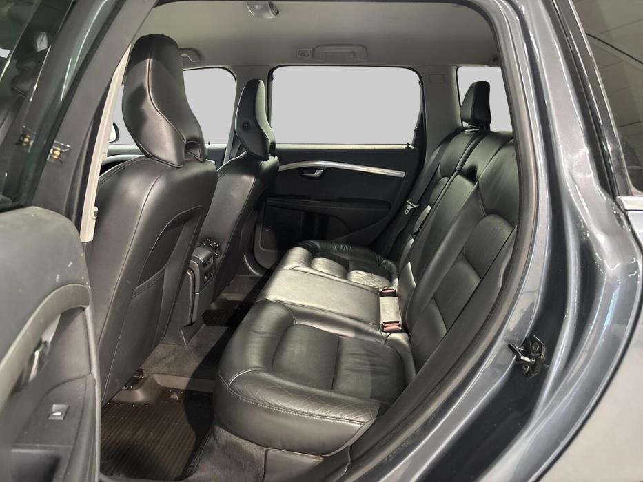 VOLVO V70 2010
