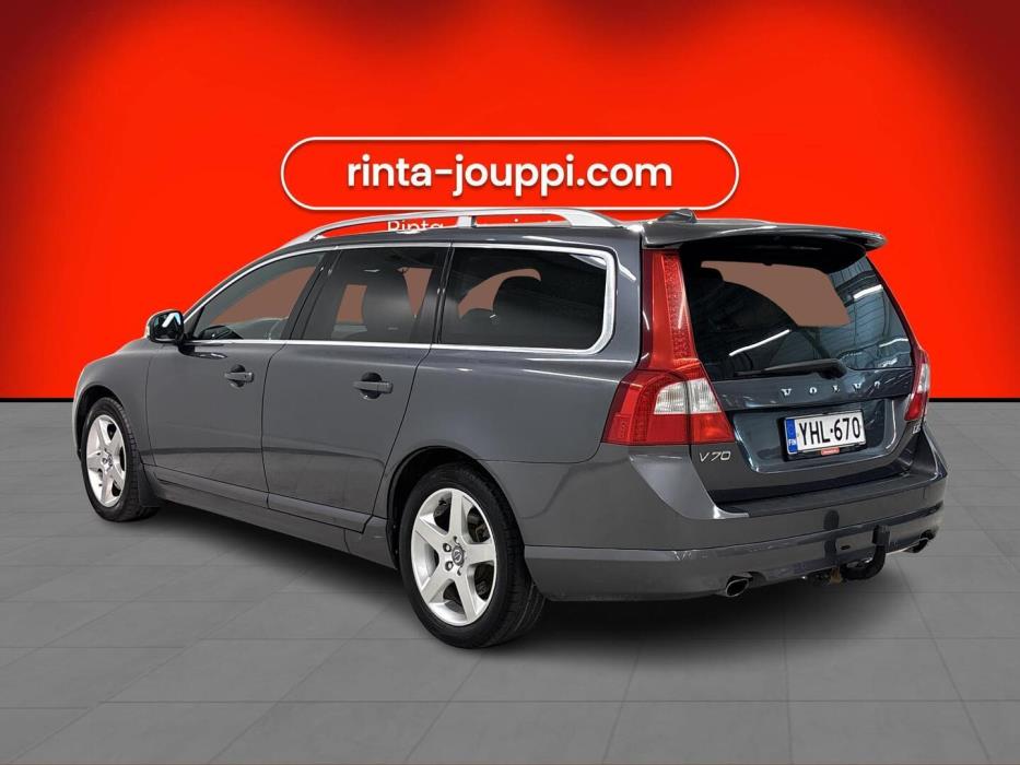 VOLVO V70 2010