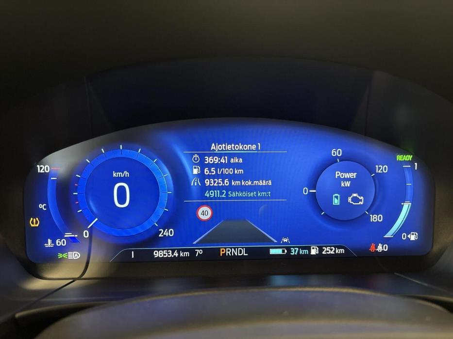 FORD KUGA 2024