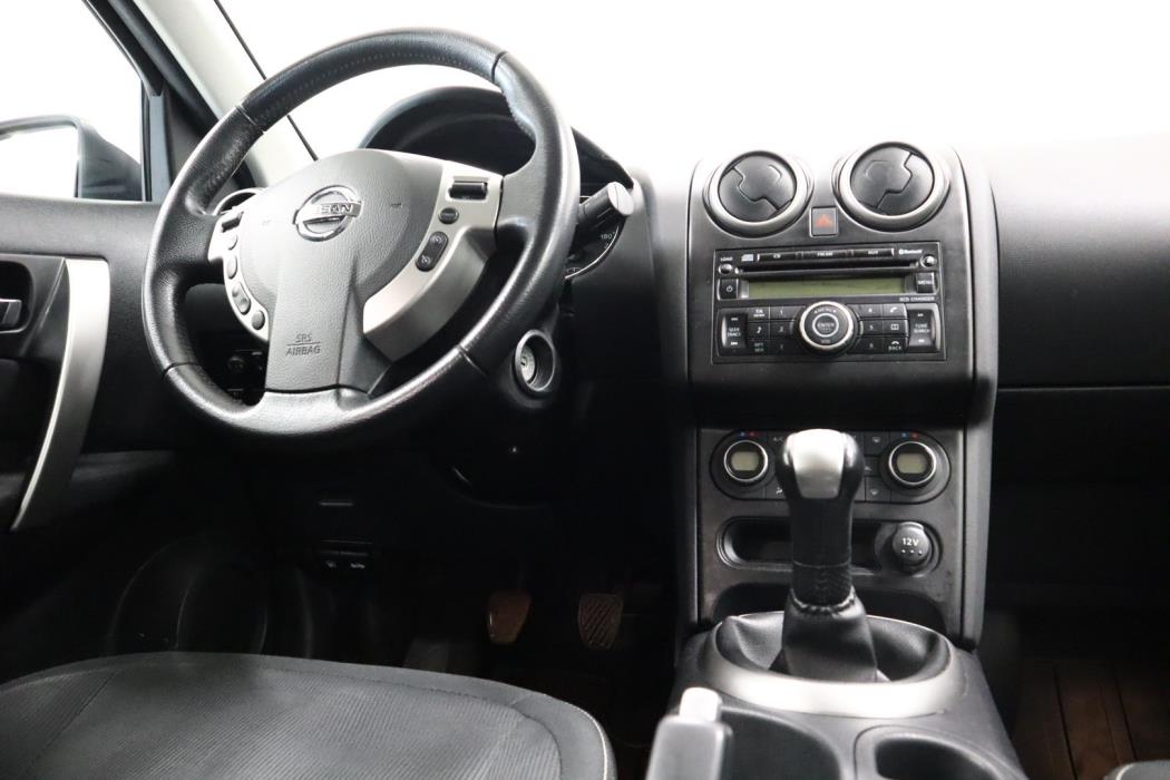 NISSAN Qashqai 2010