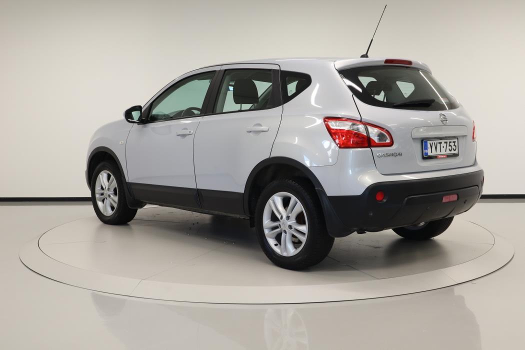 NISSAN Qashqai 2010