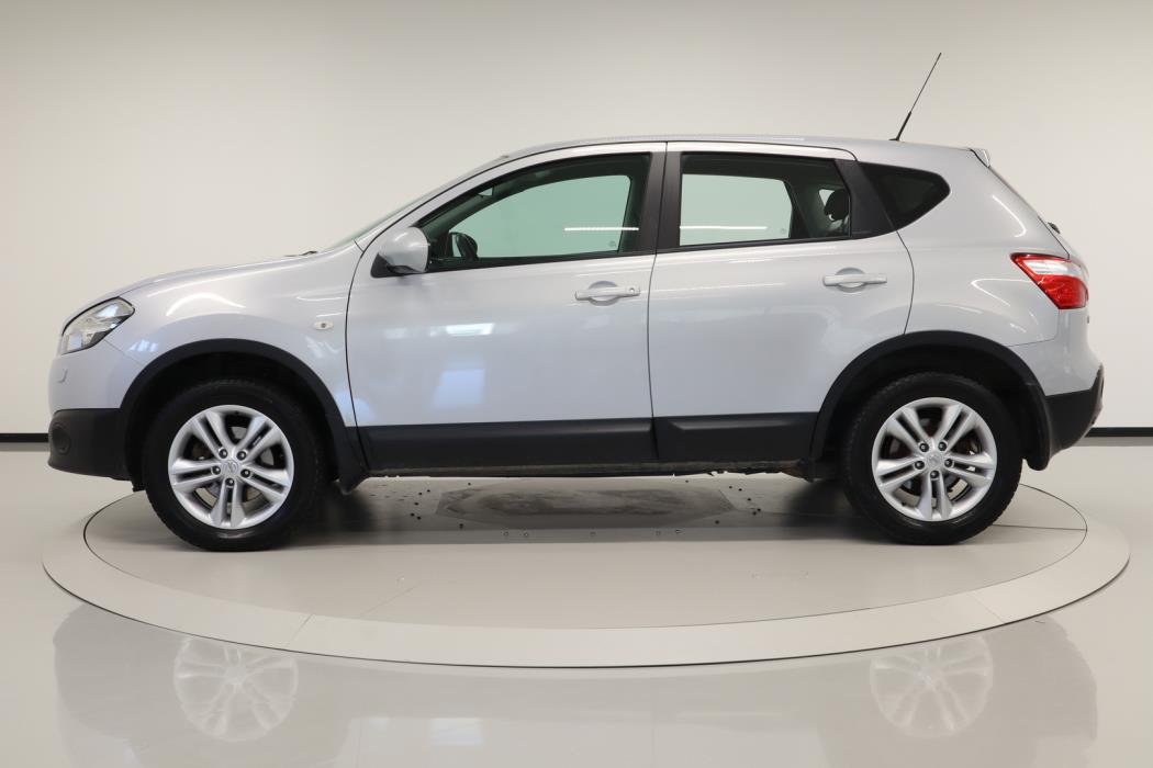 NISSAN Qashqai 2010
