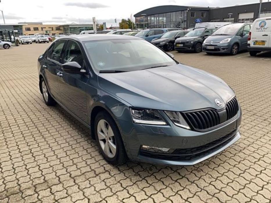 SKODA OCTAVIA 2019