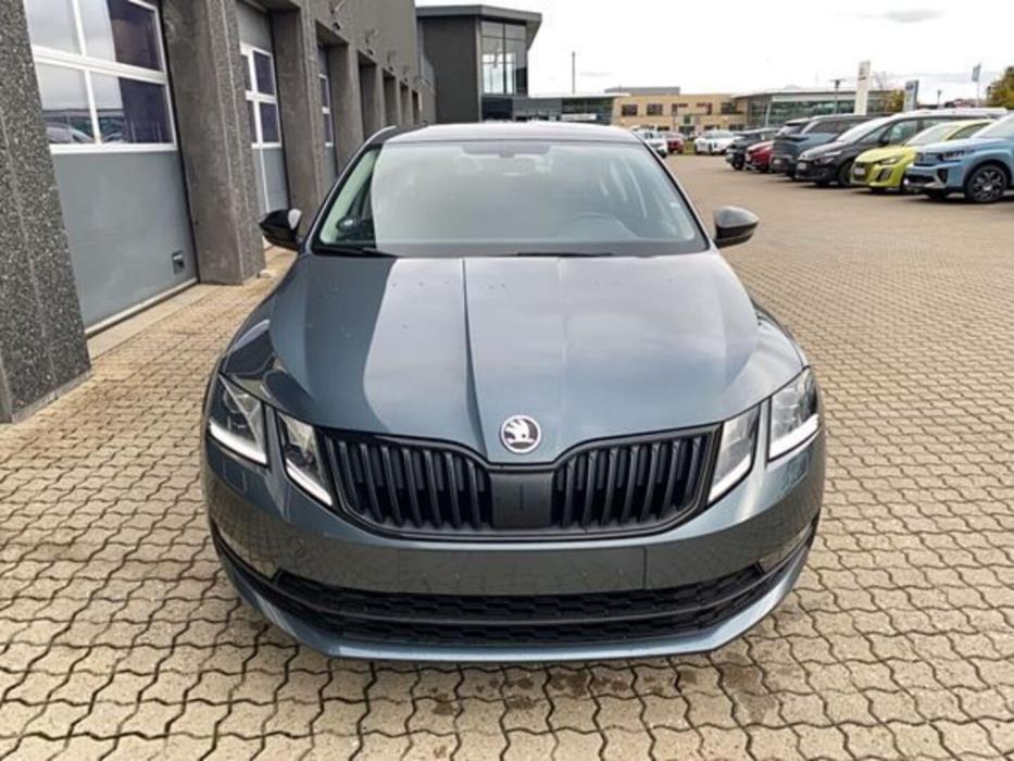 SKODA OCTAVIA 2019