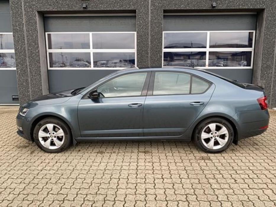 SKODA OCTAVIA 2019