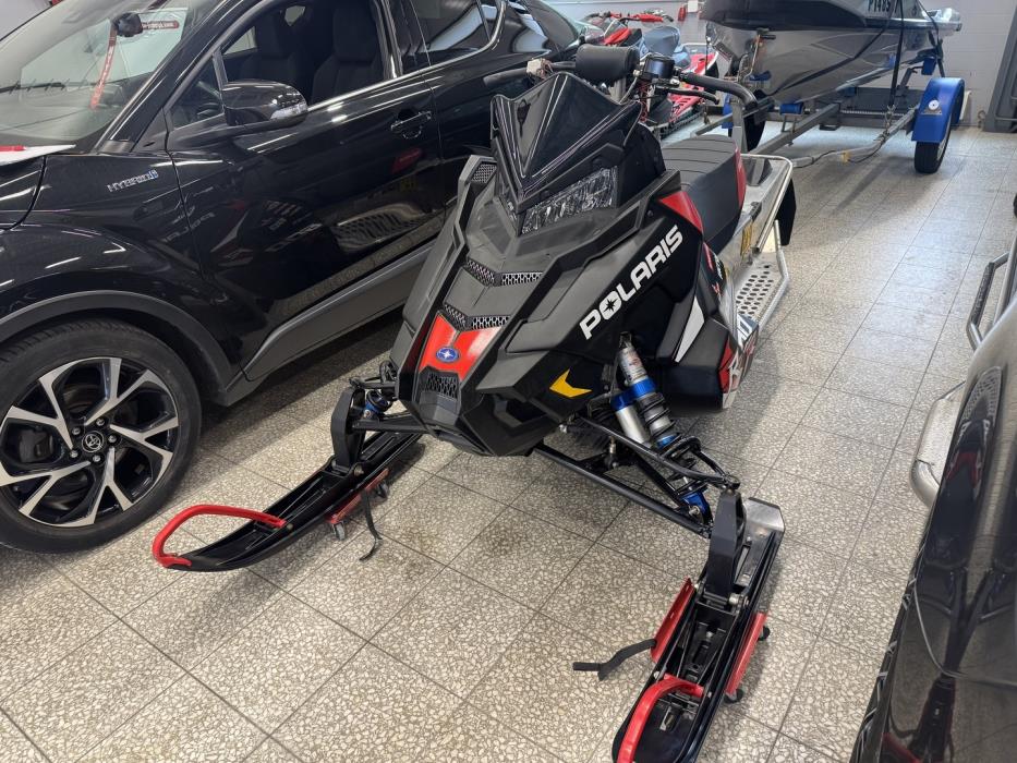 POLARIS 600 Race IQ-MX6J 2019