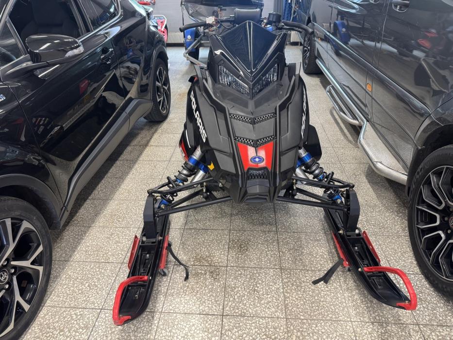 POLARIS 600 Race IQ-MX6J 2019
