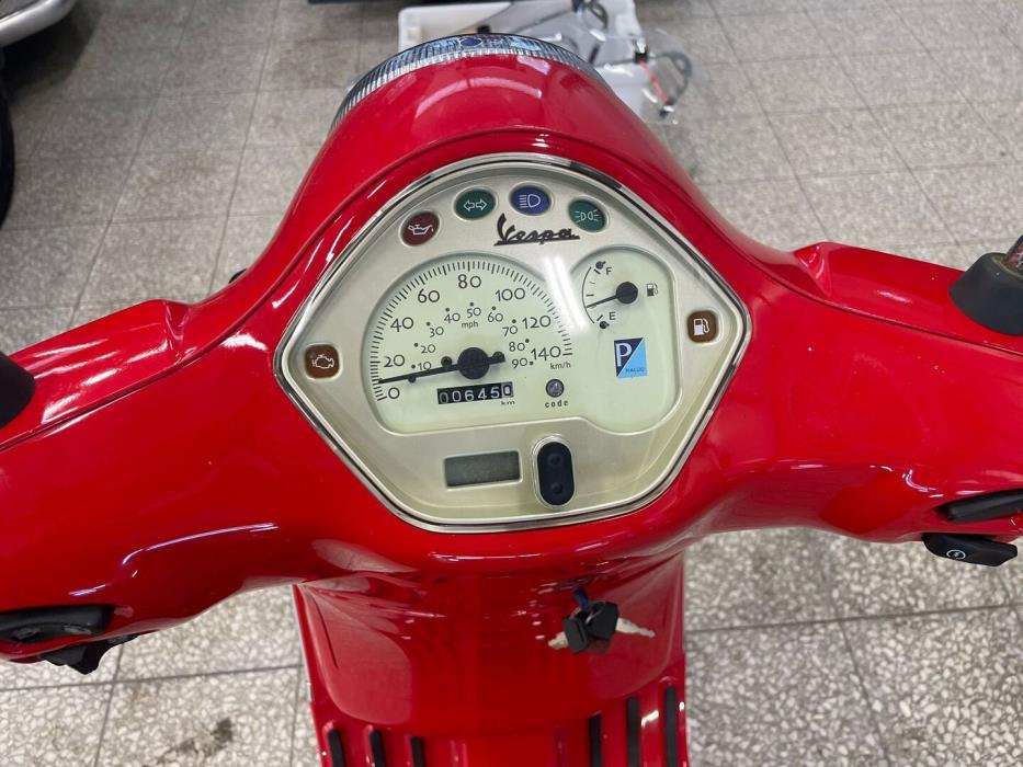 VESPA PIAGGIO 2012