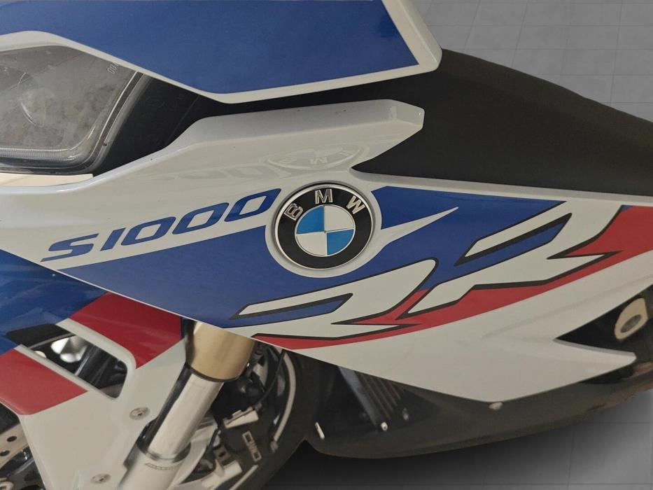 BMW S 2019