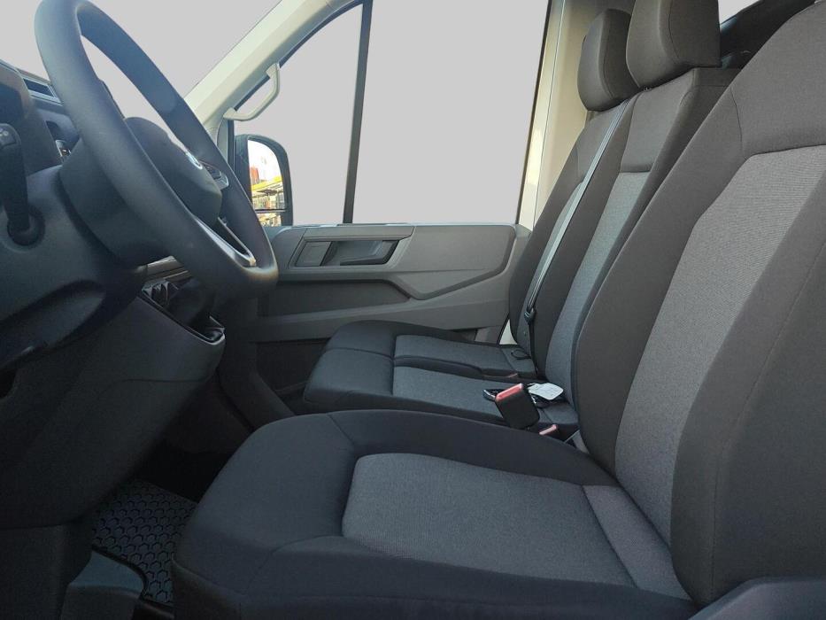 VOLKSWAGEN CRAFTER 2025