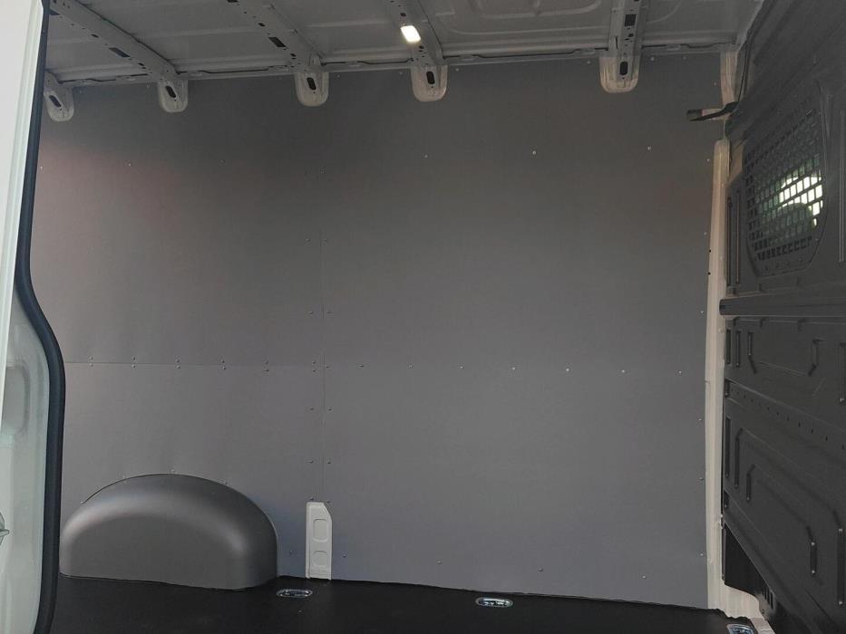 VOLKSWAGEN CRAFTER 2025