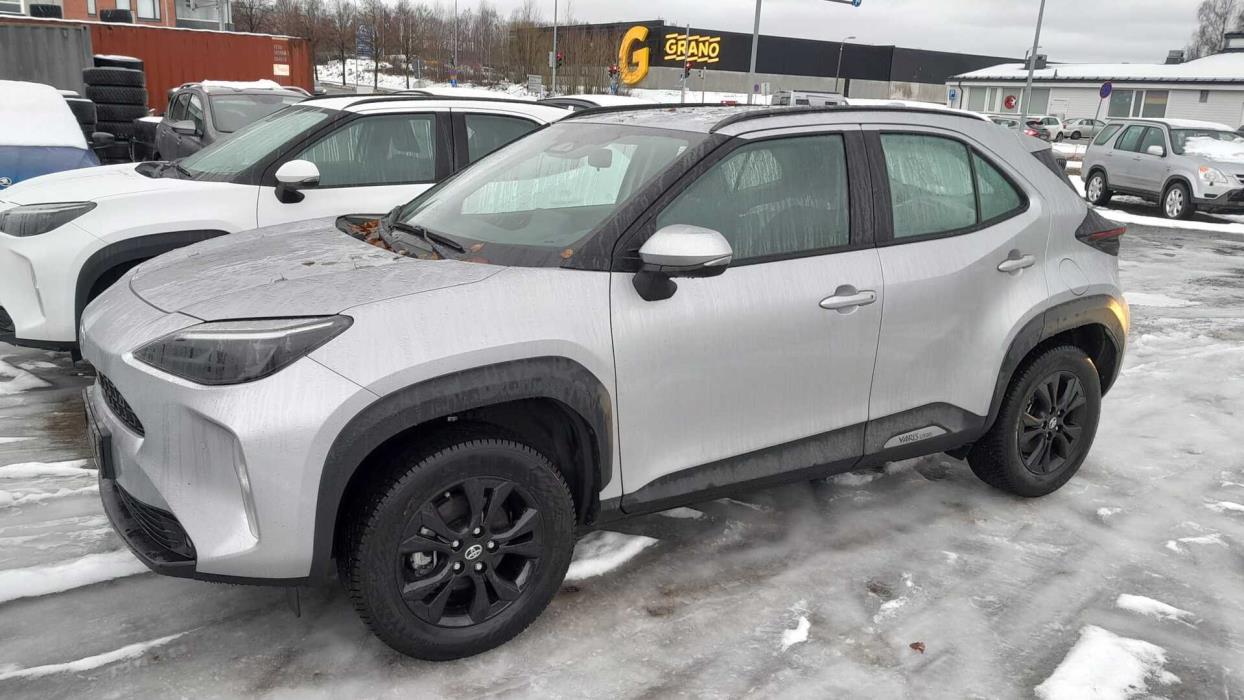 TOYOTA YARIS CROSS 2024