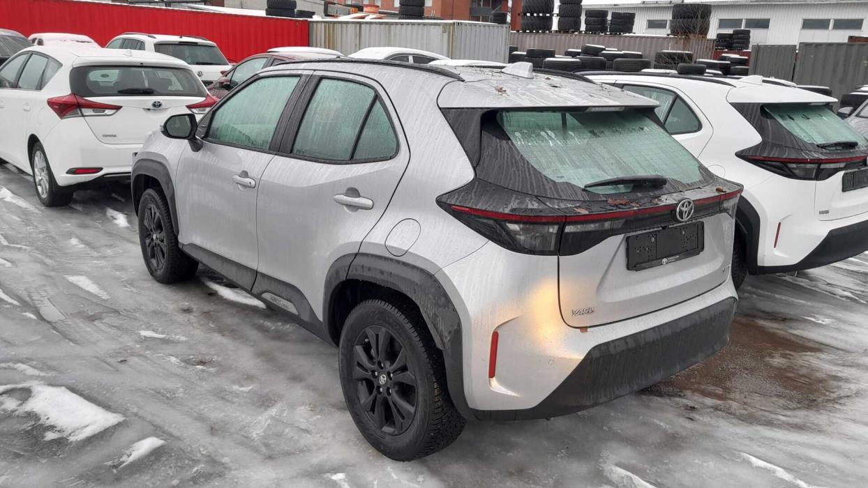 TOYOTA YARIS CROSS 2024