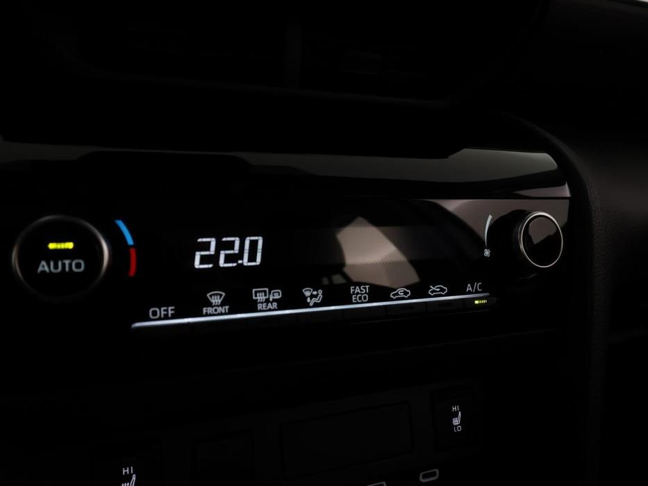 TOYOTA YARIS CROSS 2025