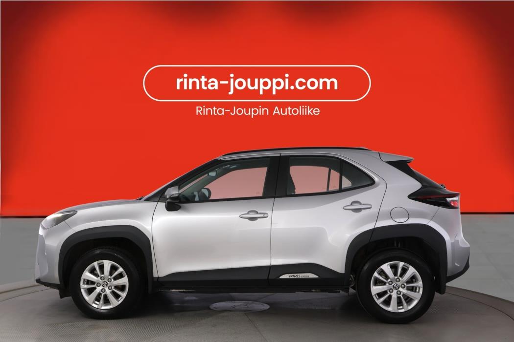 TOYOTA YARIS CROSS 2025