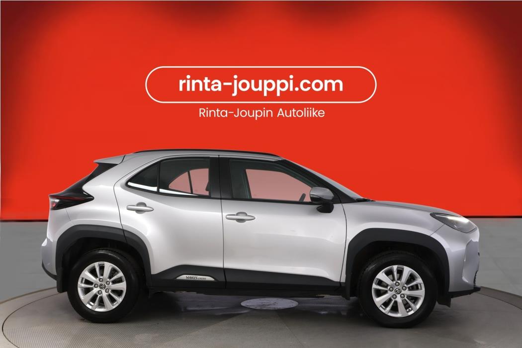 TOYOTA YARIS CROSS 2025