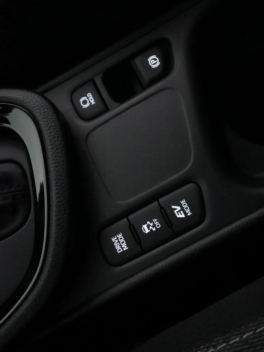 TOYOTA YARIS CROSS 2025