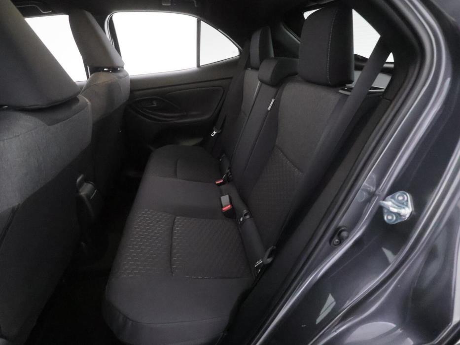 TOYOTA YARIS CROSS 2025