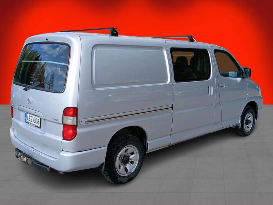 TOYOTA Hiace 2008