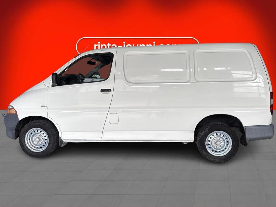 TOYOTA HIACE 2004