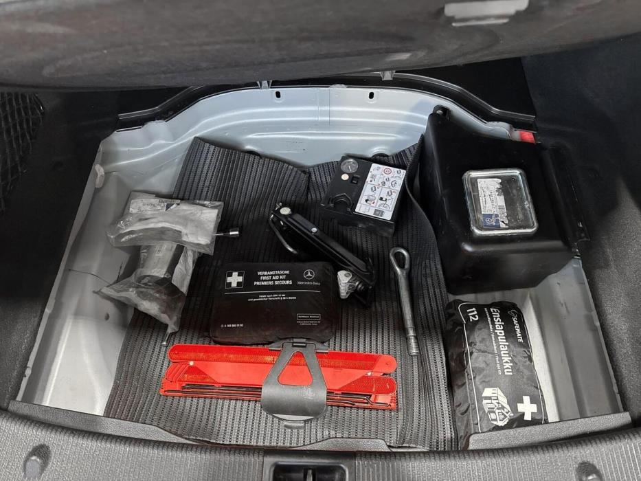 MERCEDES-BENZ C 2011