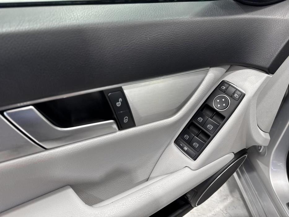 MERCEDES-BENZ C 2011