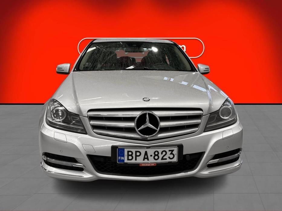 MERCEDES-BENZ C 2011