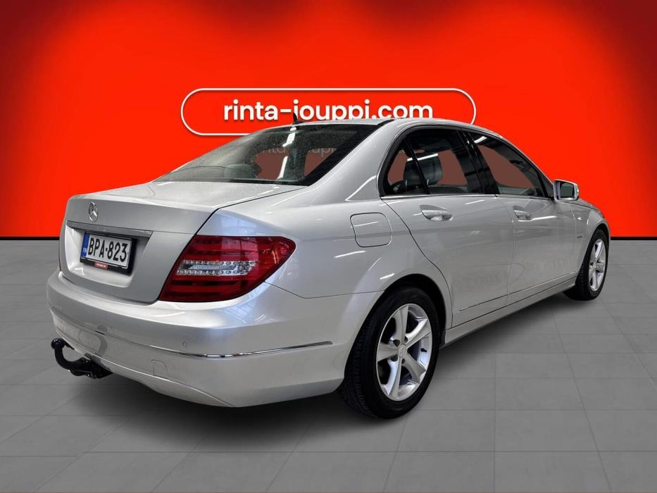 MERCEDES-BENZ C 2011