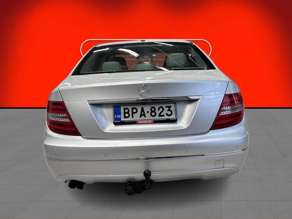 MERCEDES-BENZ C 2011