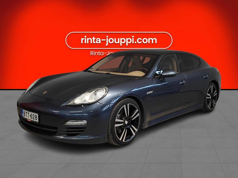 PORSCHE Panamera 2012