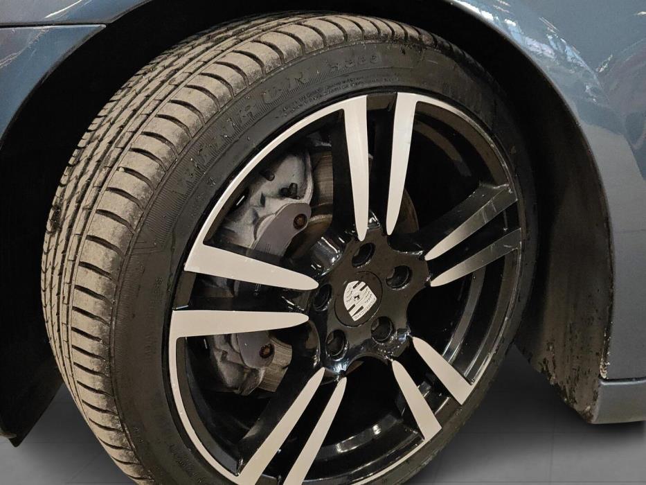 PORSCHE Panamera 2012