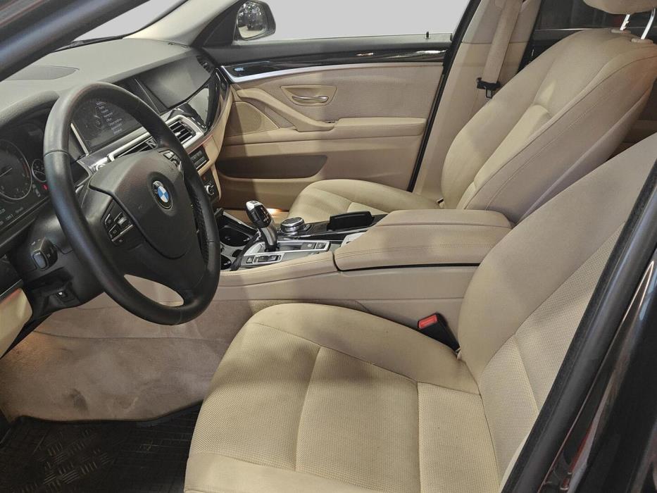BMW 520 2015