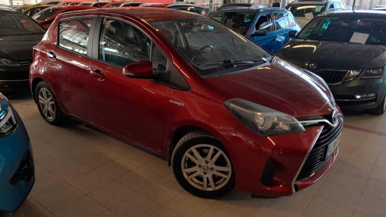 TOYOTA YARIS 2015