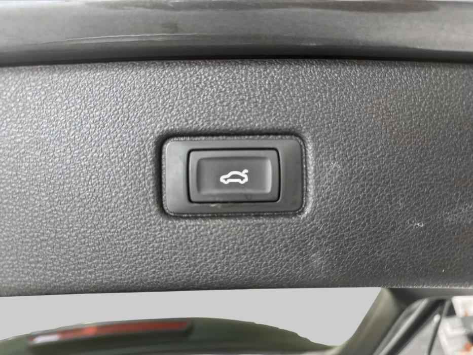AUDI Q7 2018