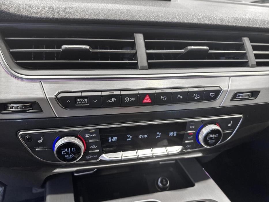 AUDI Q7 2018