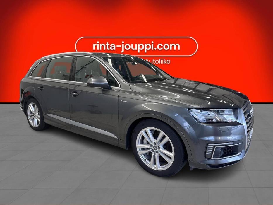AUDI Q7 2018