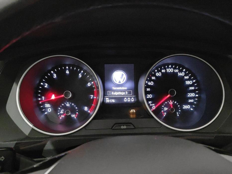 VOLKSWAGEN Tiguan 2016