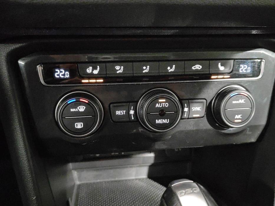 VOLKSWAGEN Tiguan 2016