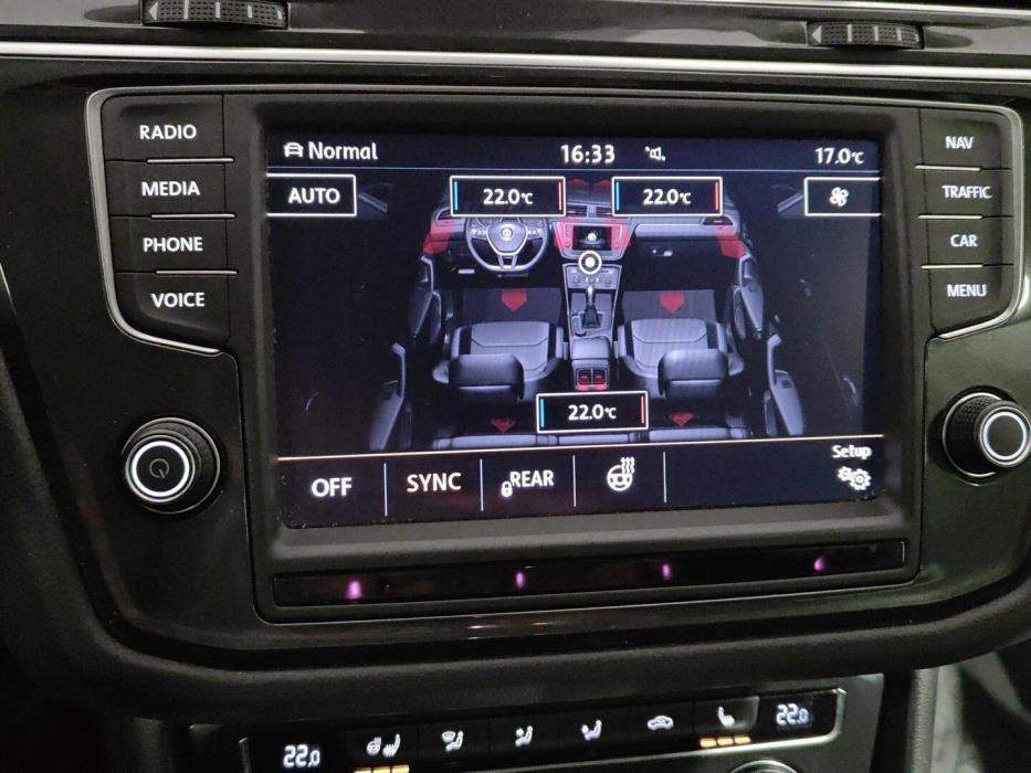 VOLKSWAGEN Tiguan 2016