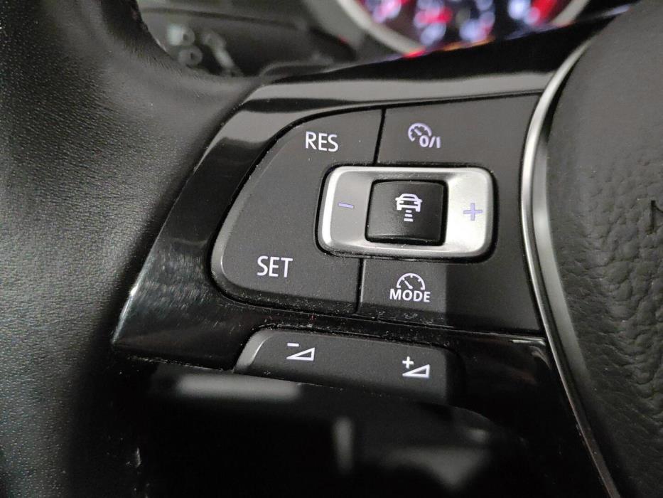 VOLKSWAGEN Tiguan 2016