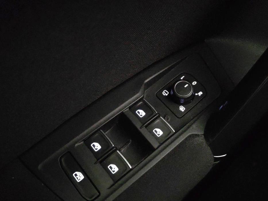 VOLKSWAGEN Tiguan 2016