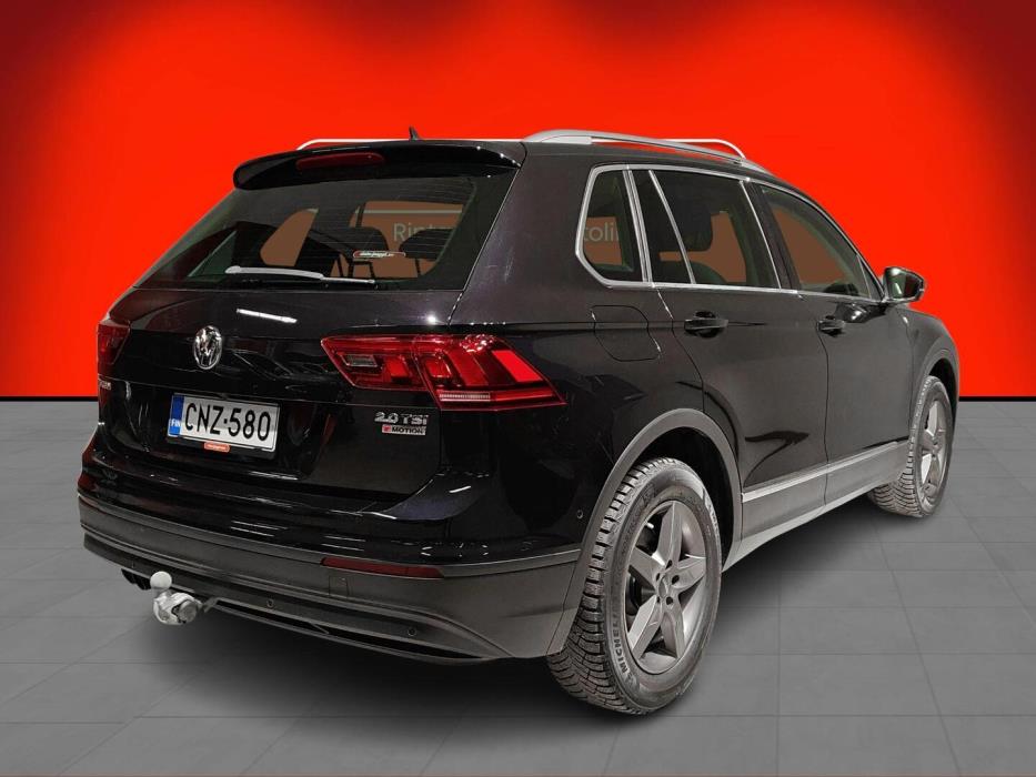 VOLKSWAGEN Tiguan 2016