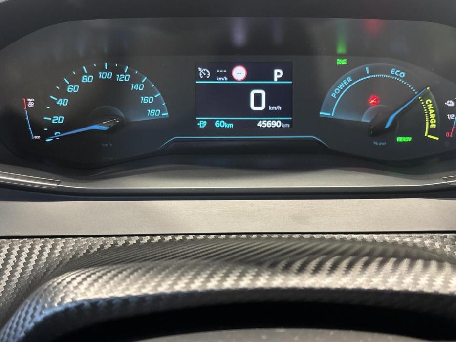 PEUGEOT e-2008 2023