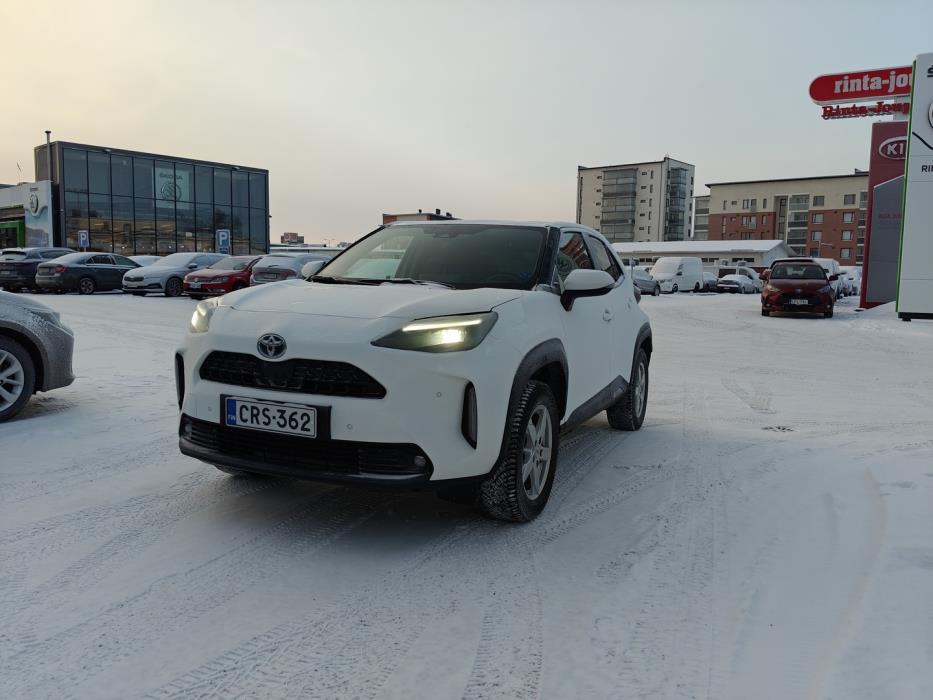 TOYOTA YARIS CROSS 2024